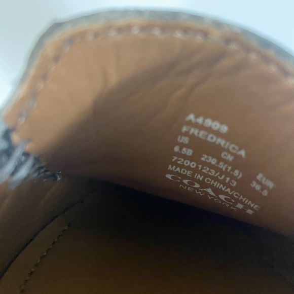 Womens Fredrica G3122 Silver Pebbled Leather Slip On Loafer - Picture 7 of 7